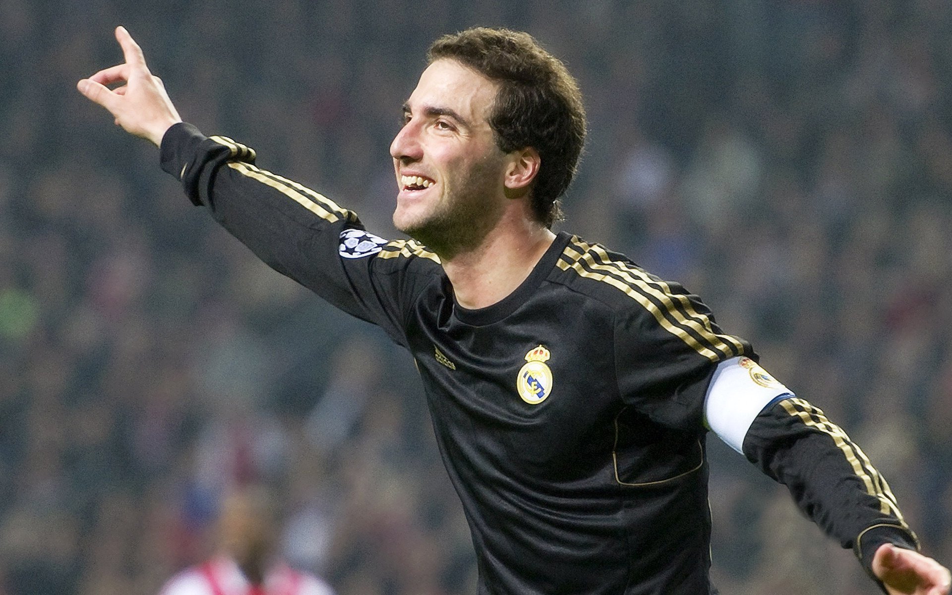 斯图加特双后腰结构保障中场安全，斯图加特21