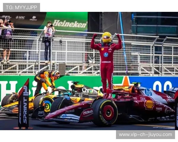 F1冲刺赛混战不断 F1冲刺赛混战不断